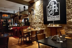 Achalay Café salón