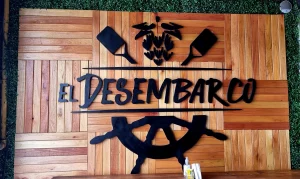 El Desembarco - Caseros Fachada