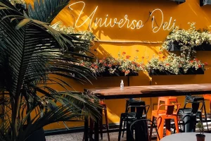 Pot Universo Deli - City Bell Interior