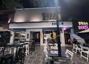 Beerlin Bar & Food Mendoza fachada