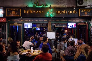 Believe irish Pub mendoza fachada