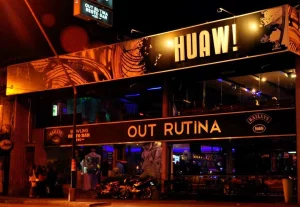 Huaw Bowling Bar Fachada