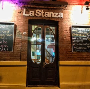 La Stanza Fachada