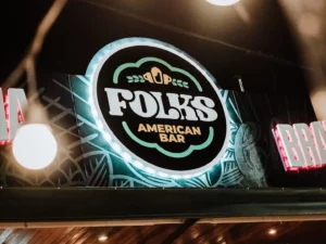 Folks Bar - Café Fachada